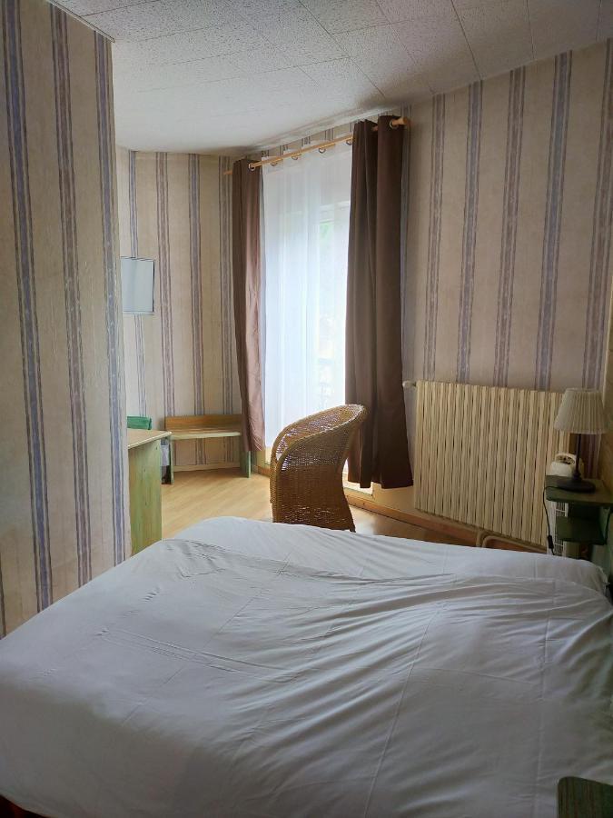 Hotel Les Alpes Allevard Rom bilde