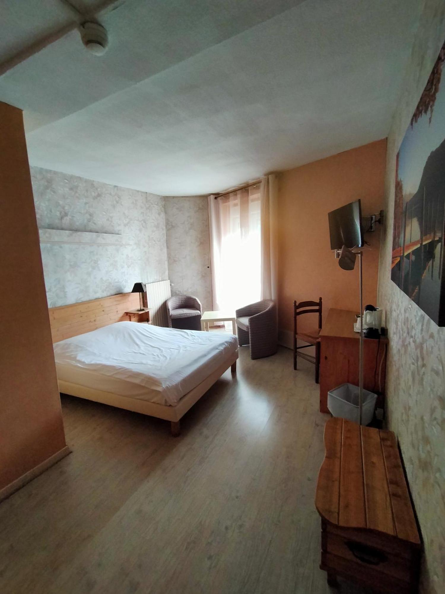 Hotel Les Alpes Allevard Rom bilde